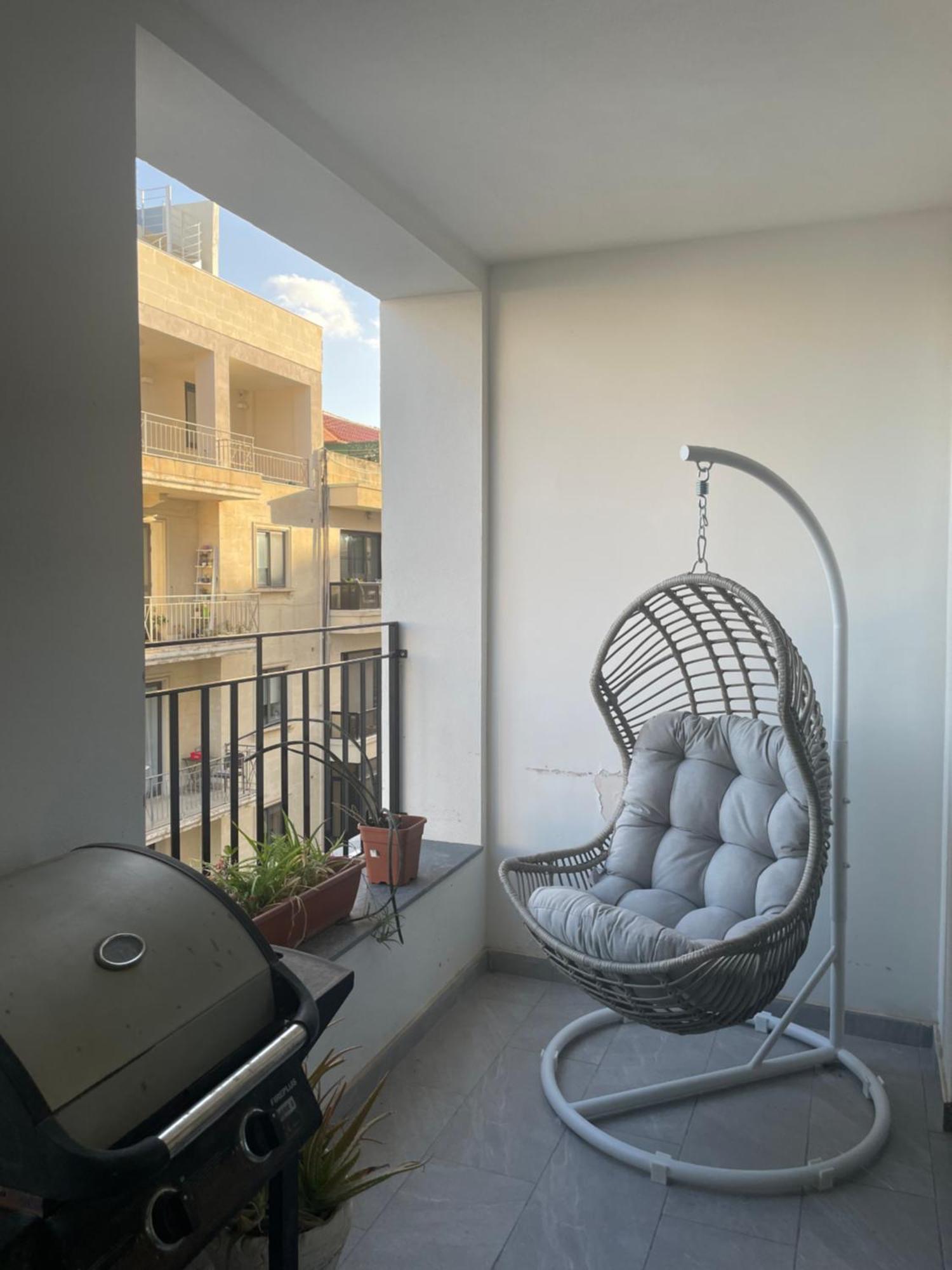 Spacious Seaview Sliema Apt, Steps From Valletta Ferry المظهر الخارجي الصورة