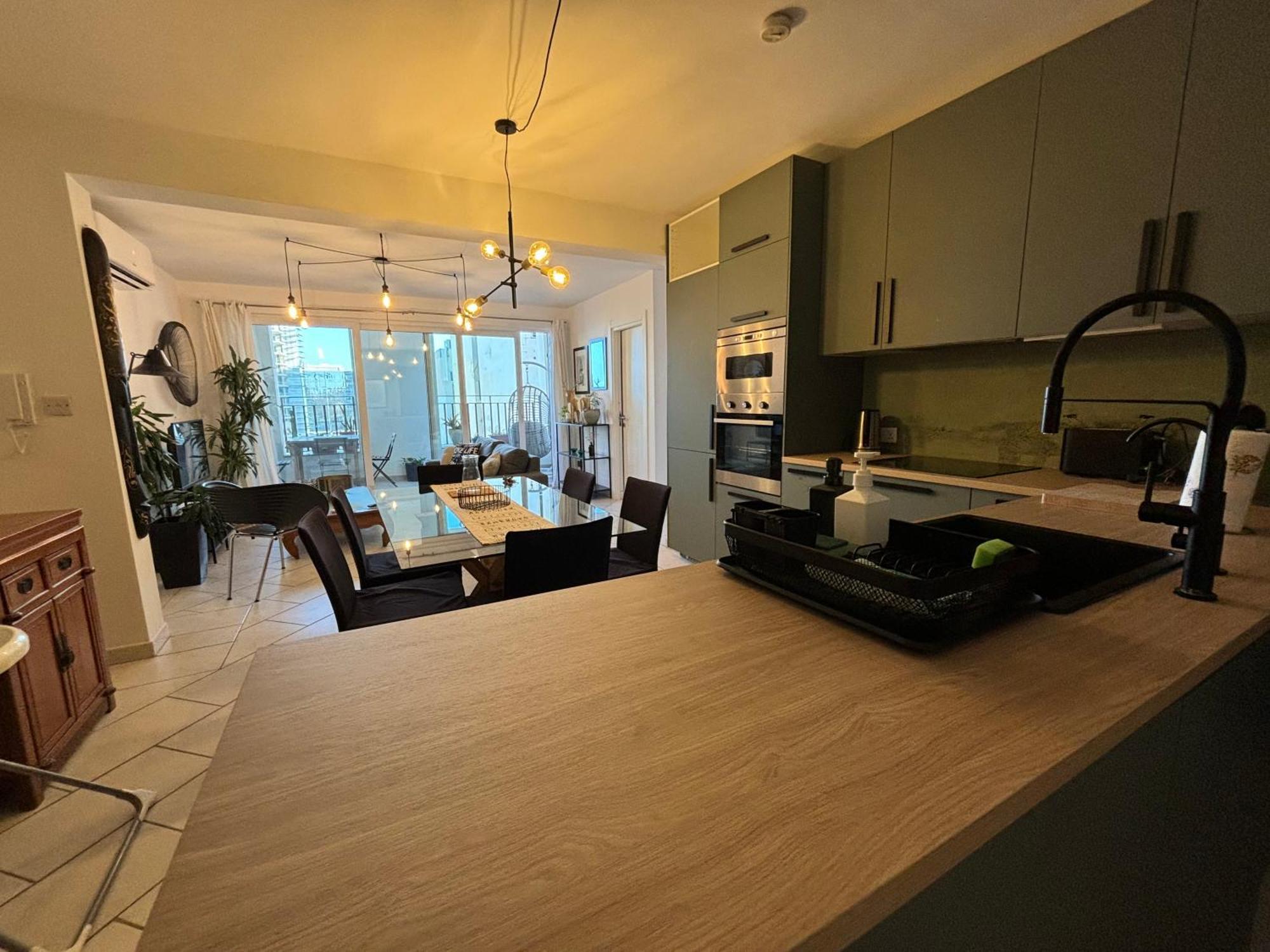 Spacious Seaview Sliema Apt, Steps From Valletta Ferry المظهر الخارجي الصورة