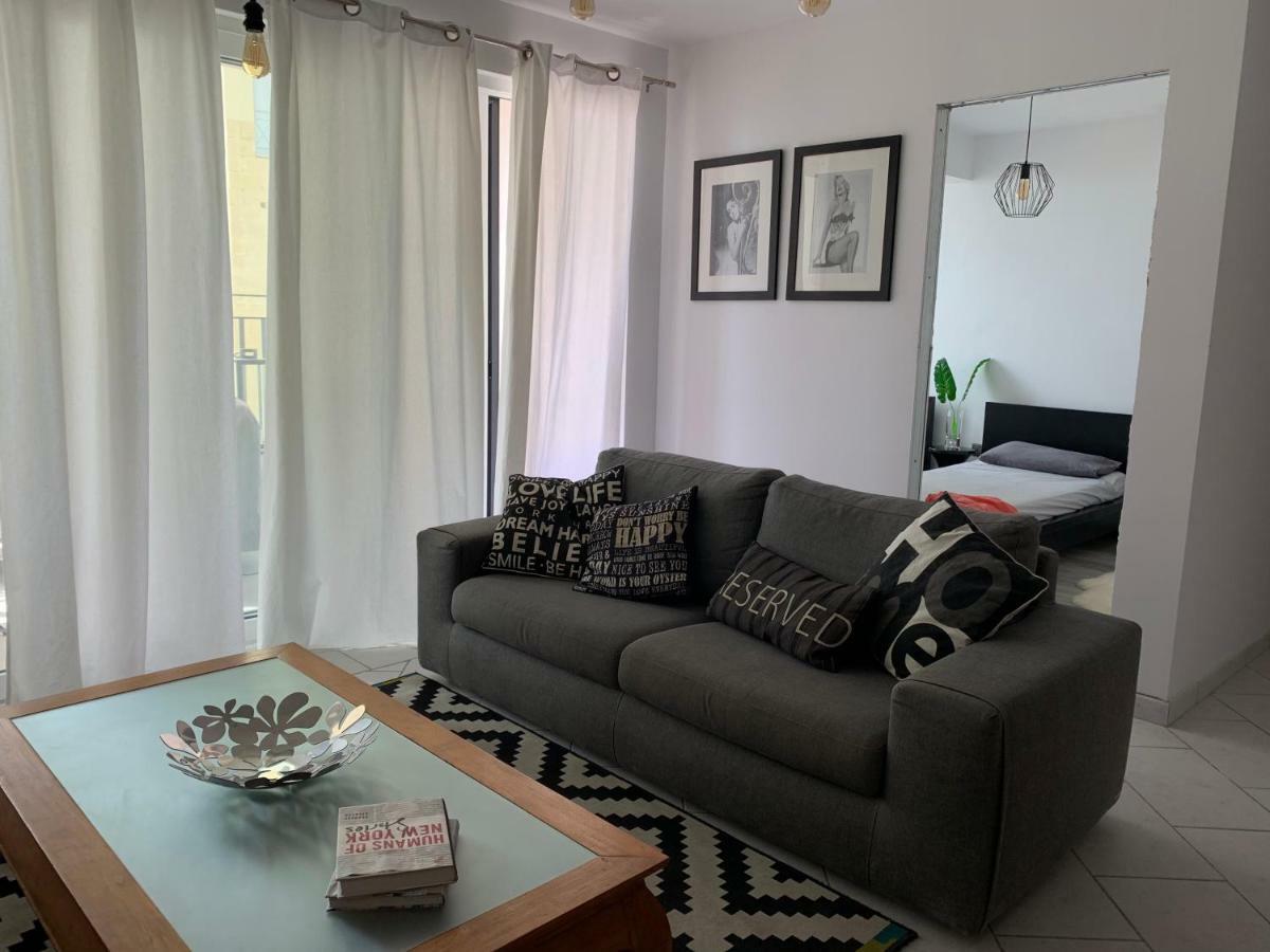Spacious Seaview Sliema Apt, Steps From Valletta Ferry المظهر الخارجي الصورة