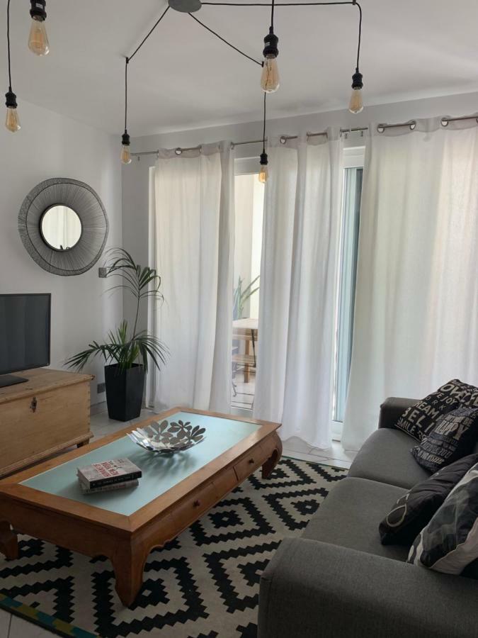 Spacious Seaview Sliema Apt, Steps From Valletta Ferry المظهر الخارجي الصورة