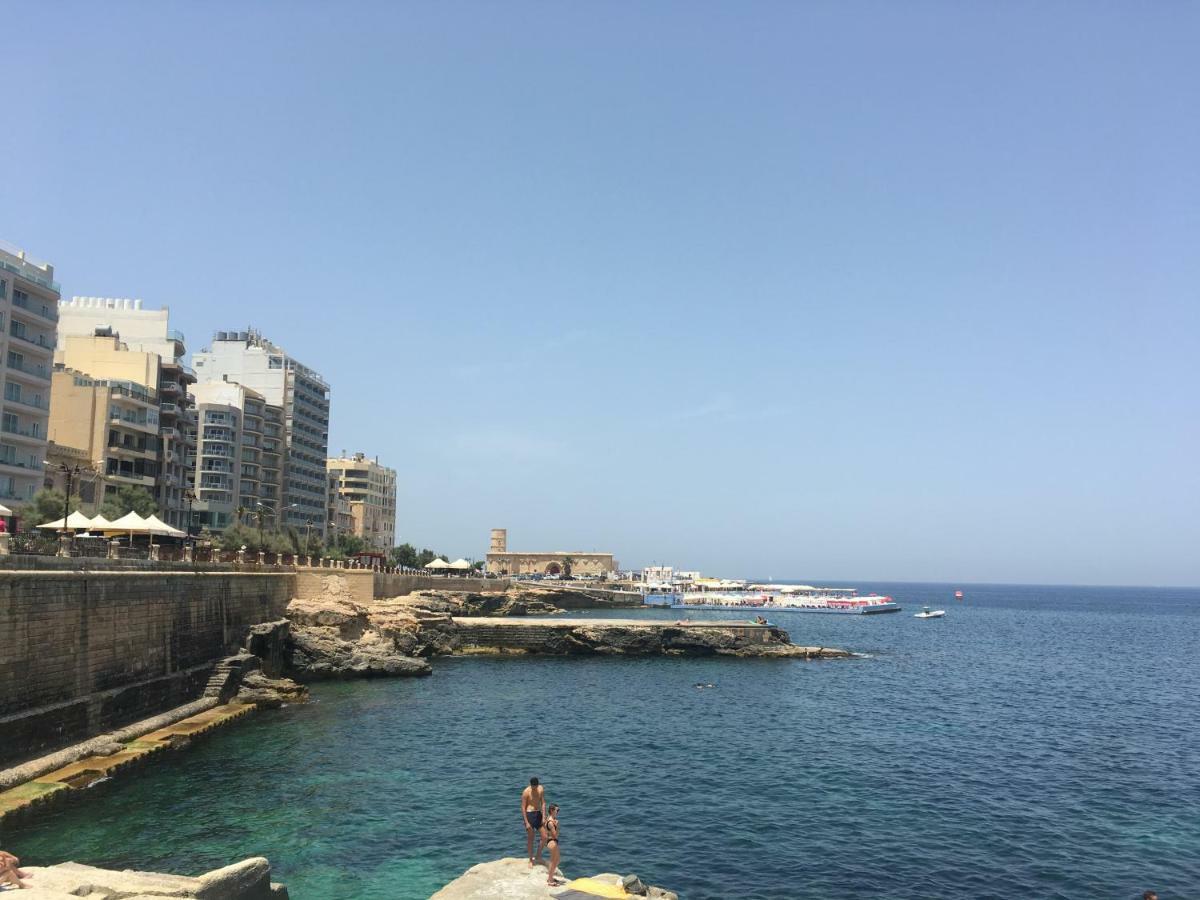Spacious Seaview Sliema Apt, Steps From Valletta Ferry المظهر الخارجي الصورة