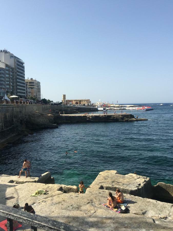 Spacious Seaview Sliema Apt, Steps From Valletta Ferry المظهر الخارجي الصورة